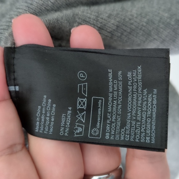 H&M Wool Blend Gray Ruffle Crew Neck Oversized Sweater Pullover Minimalist - Picture 3 of 4